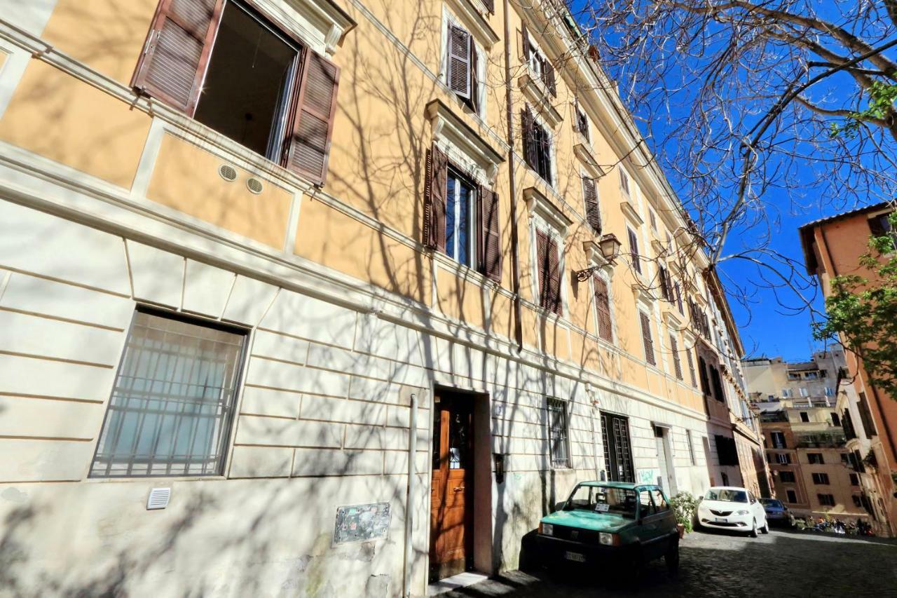 Clementina * Roma